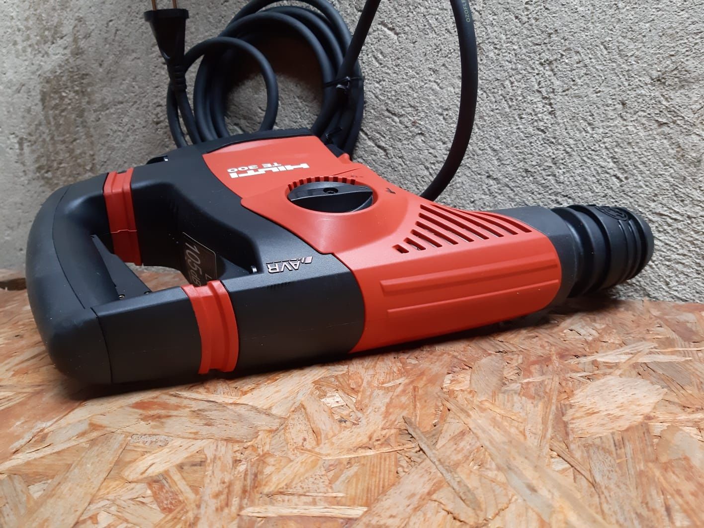 Hilti Te 300 demolator nou