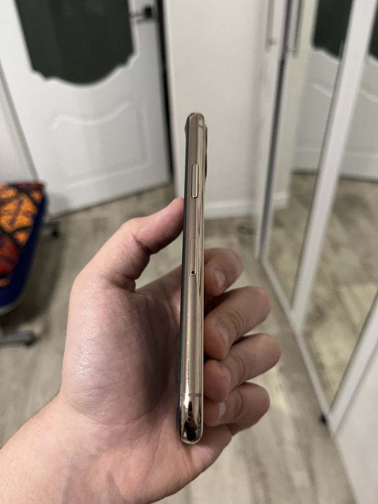 Iphone 11 pro gold