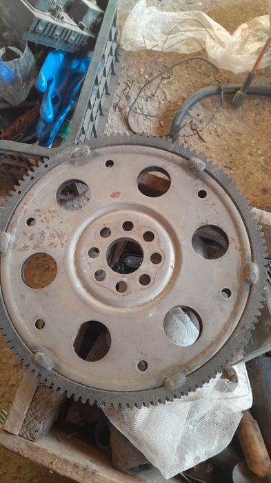 Тайота 2,4 запчасти