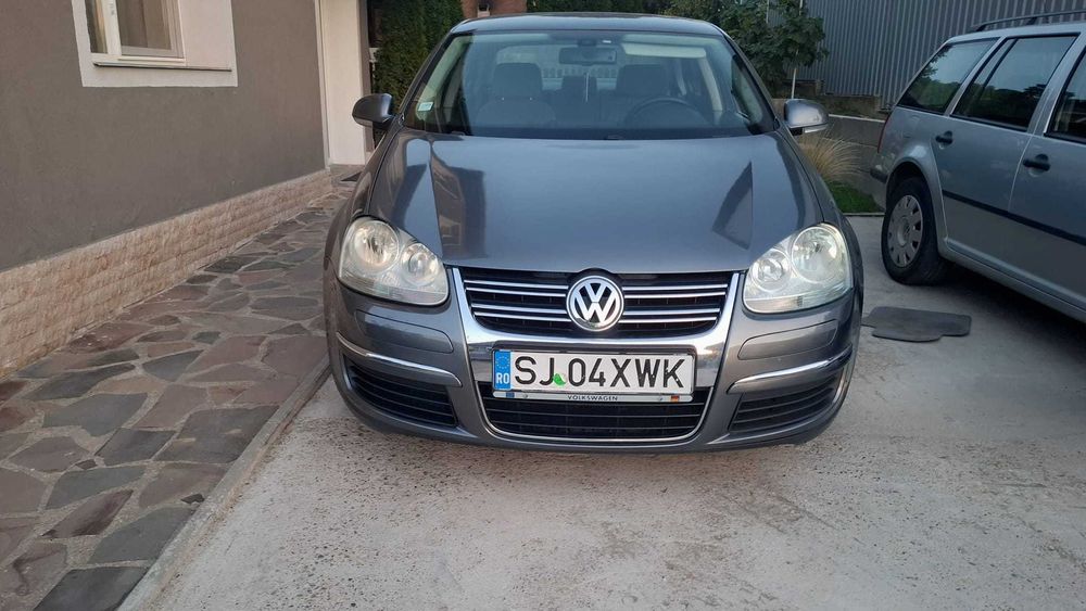 Vand masina propietate personala