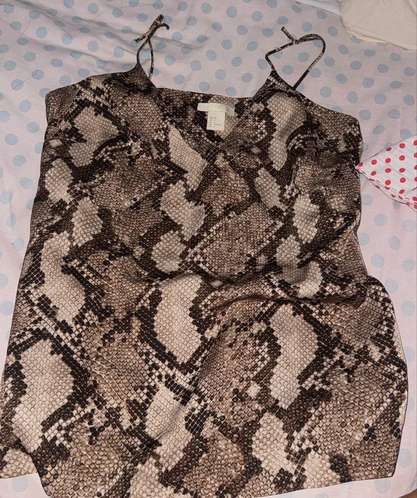 Сатенени потници от Zara и H&M