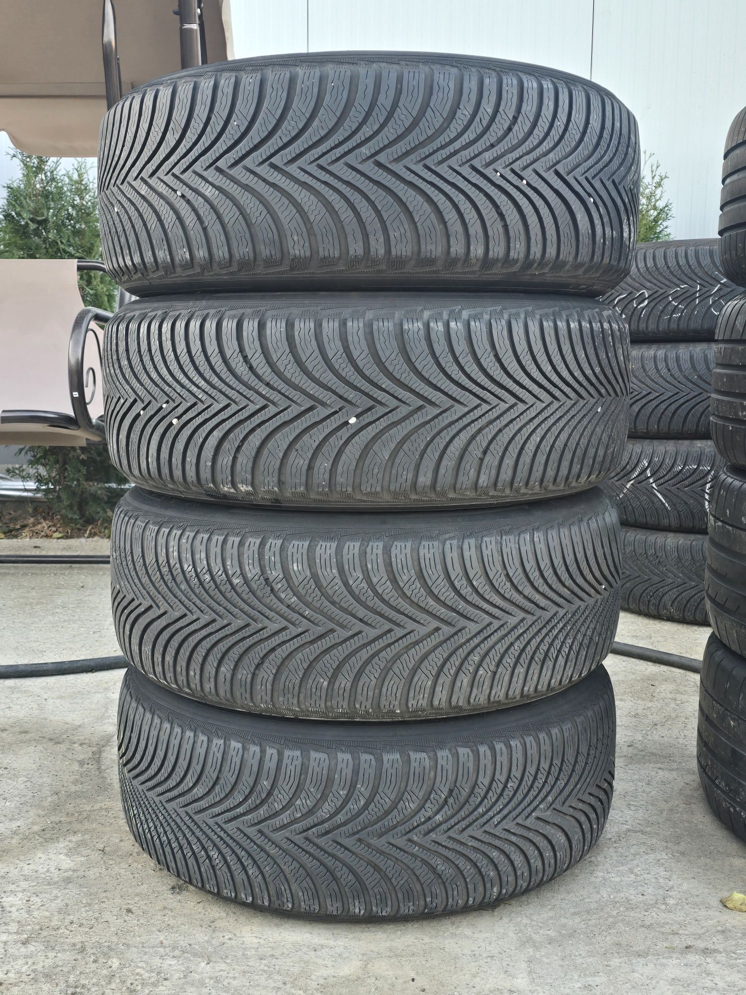 4 Броя 215/60/16 Michelin 2x6,2mm 2x5mm