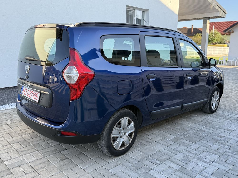 Dacia Lodgy 1.6 benzina • Facelift • An 2018 • Euro 6 • Navi Mare