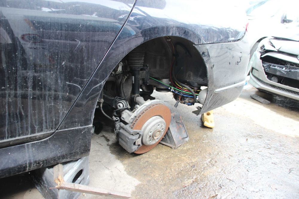 BMW 740 D xDrive   – само на части