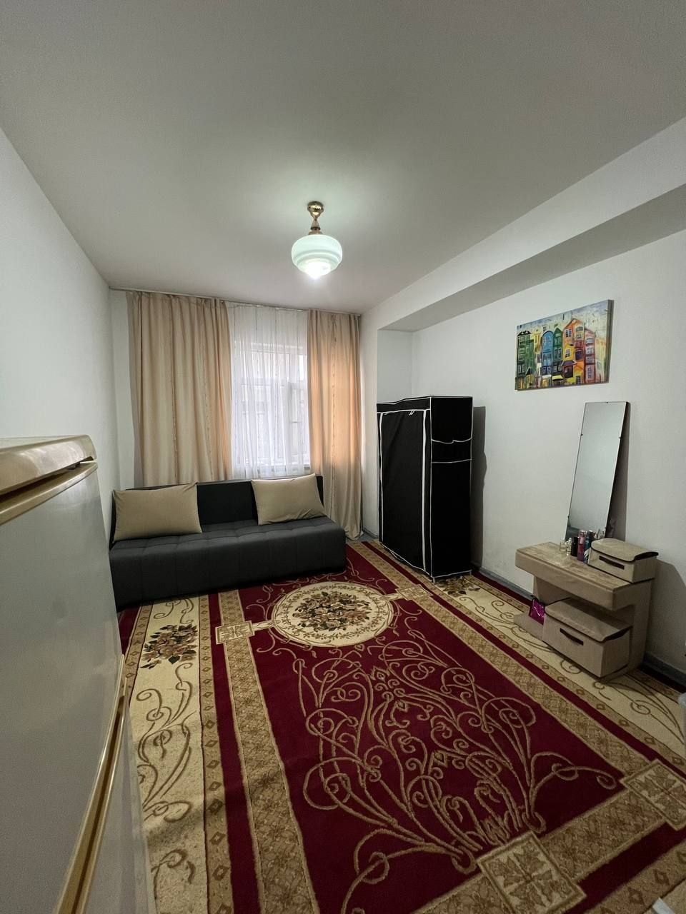 Продается 1 комнатная.в бывшем общежитие.18 м2. Заехать жить