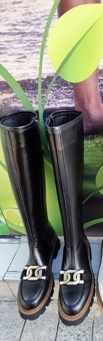 Черни зимни ботуши