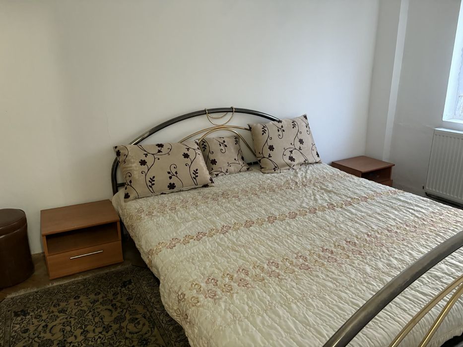 Inchiriez apartament 3 camere