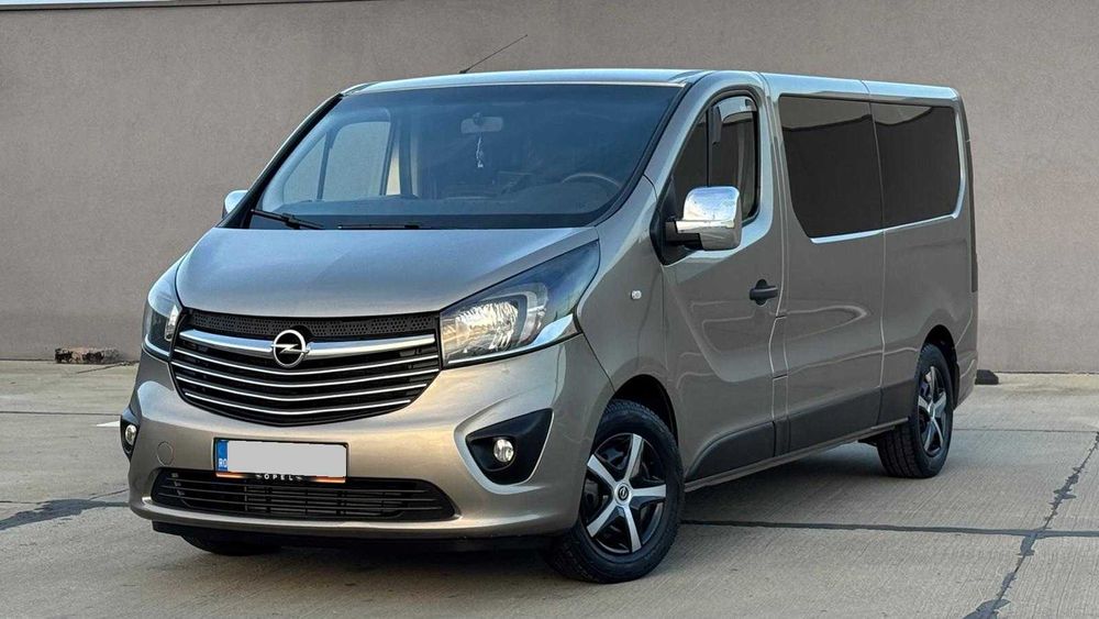 Opel Vivaro Extra-Lung 8+1-Locuri (Trafic)