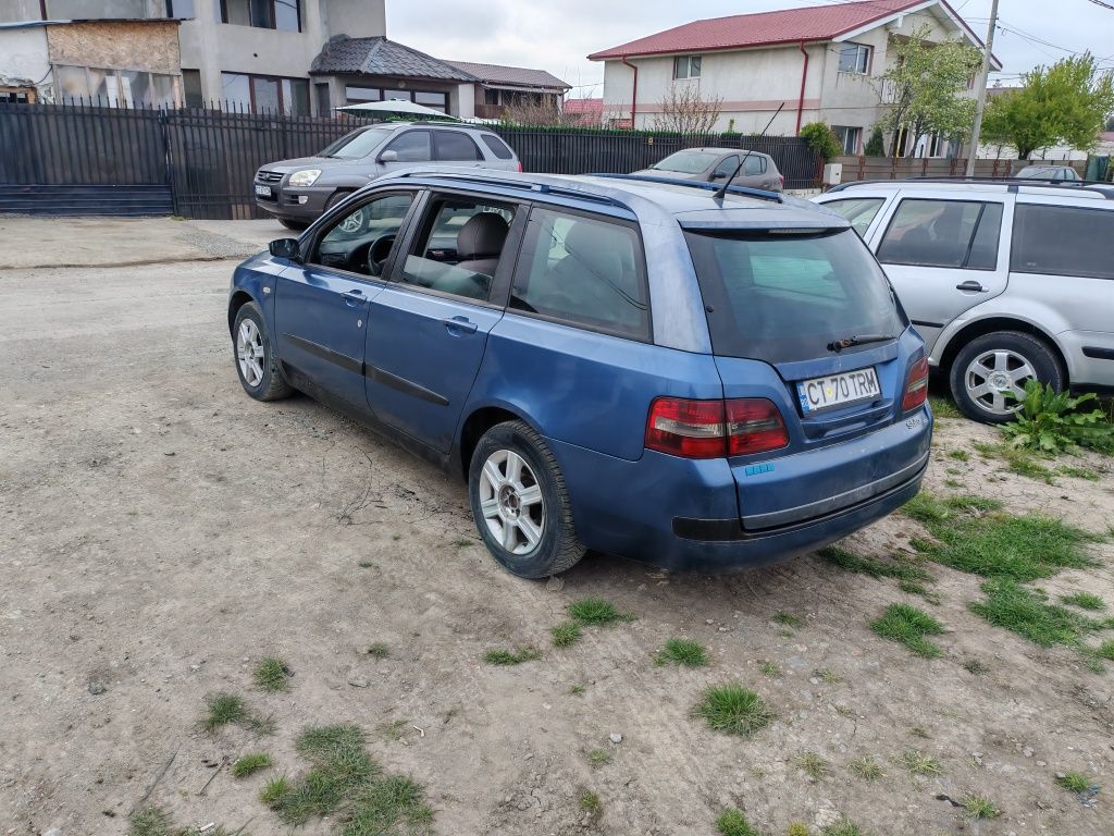 Fiat stylo 1.9 jtd 899  e .