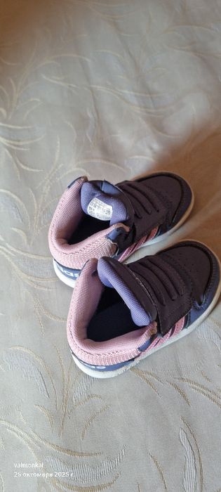 Зимни маратонки адидас