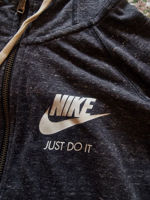 Дамско горнище Nike