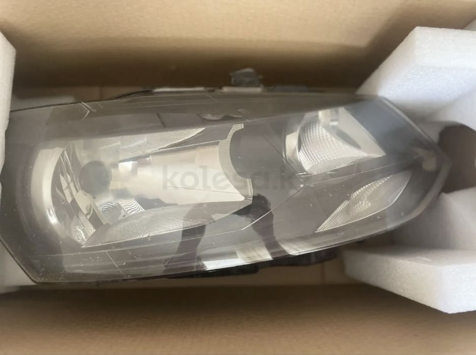 Фара передняя Volkswagen Polo Б/У