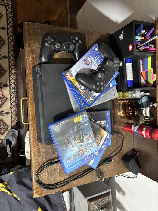 Плейстейшен приставка