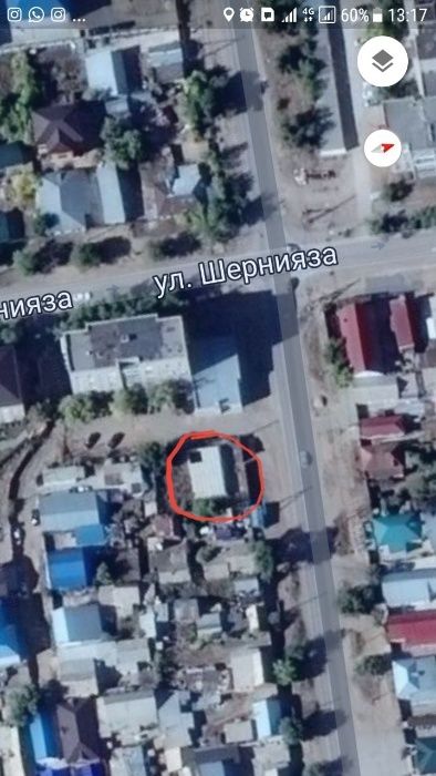 Не достроенный дом в центре