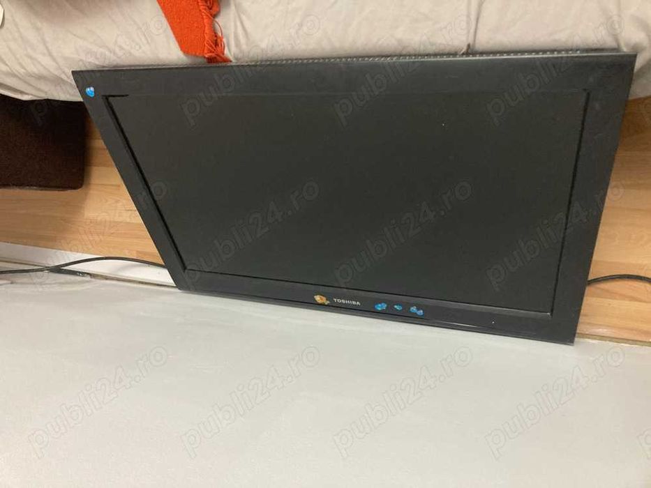 vand TV Toshiba LCD - stare buna - diagonala 85 cm