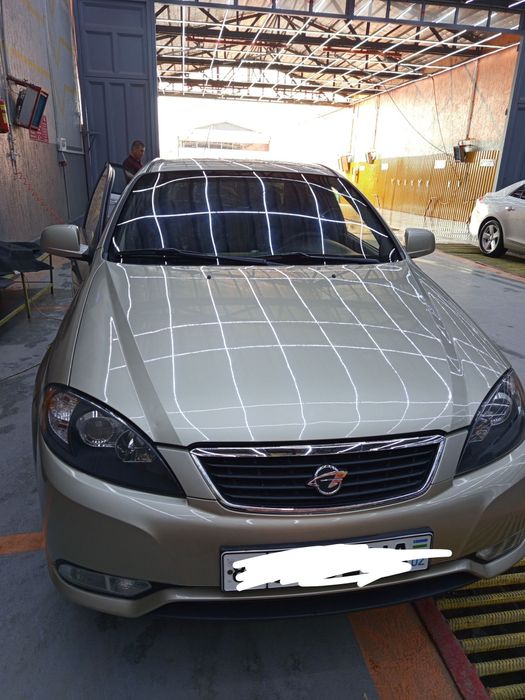 Gentra moshina sotiladi