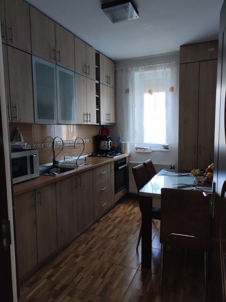 Apartamente de vânzare complet mobilat și utilat