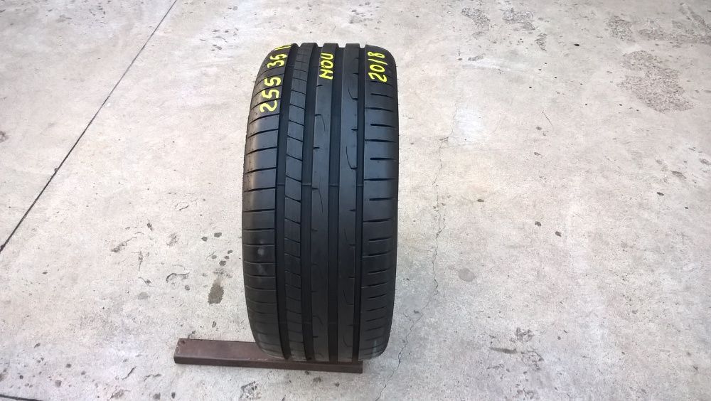 O anvelopa noua de vara 255 35 19 dunlop sport maxx RT2 dot 2018