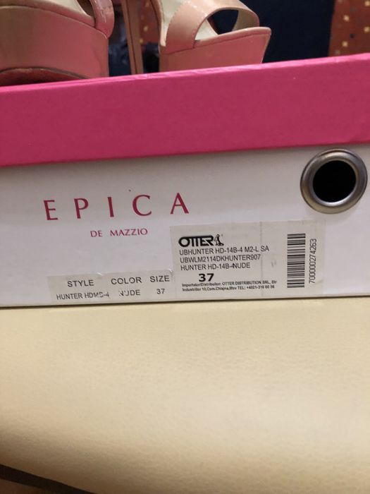 Pantofi cu toc nude