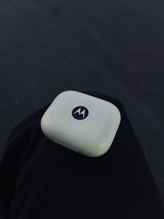 Наушник motobuds оригинал