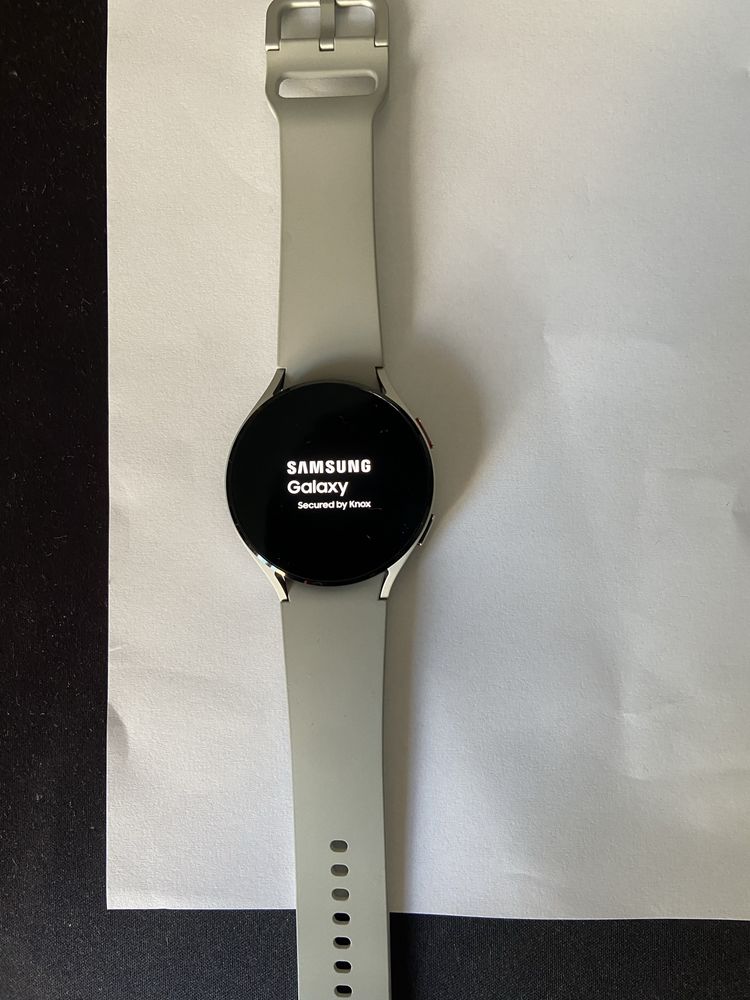 Galaxy Watch 4 LTE 44 garantie 06.24