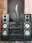 Linie Technics cu boxe