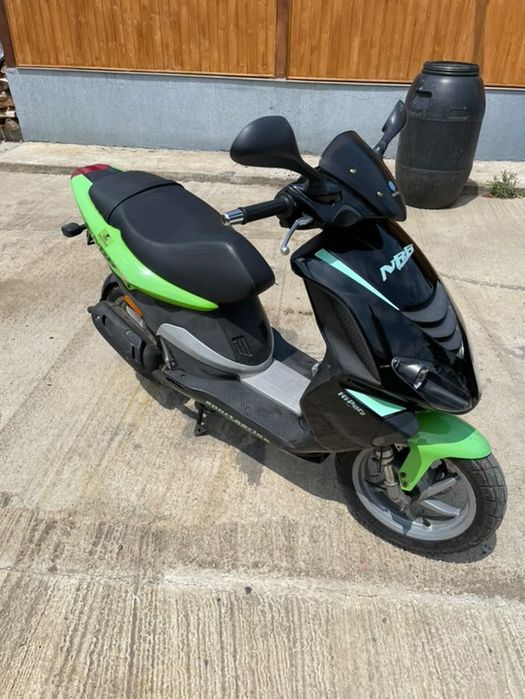 Scuter Piaggo Hi per 2 Nrg