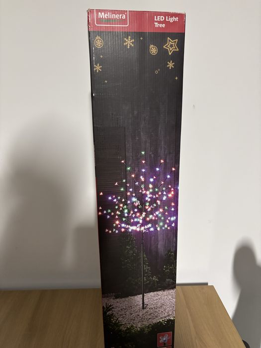 Pom decorativ cu leduri colorate