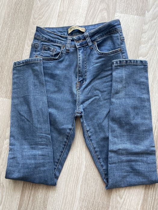 Pantaloni jeans și skinny 5 perechi