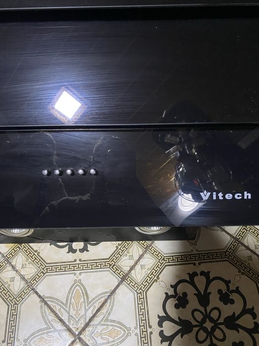 Вытяжка VITECH цвет черный