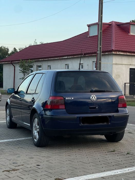 Vand golf 4 1,4 fsi BENZINA