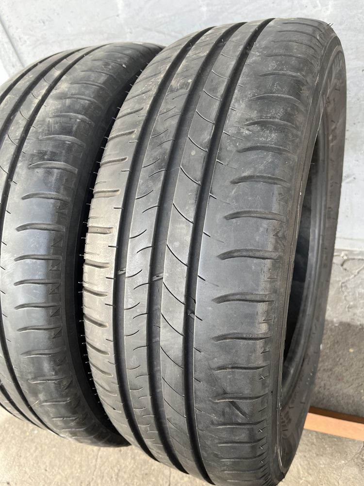 2 бр. летни гуми 205/60/16 Michelin 5 mm DOT 0415