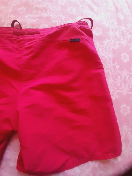 Pantaloni scurți fucsia pentru damă