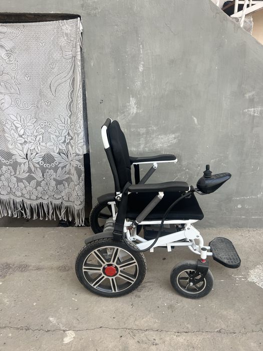 инвалидная коляска