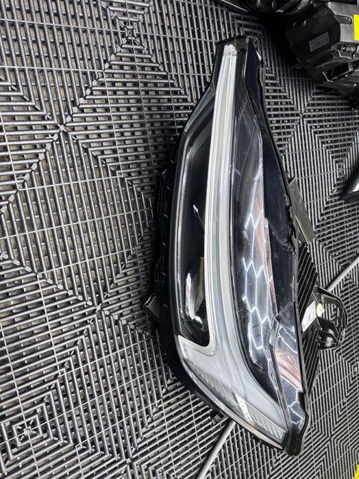 Far stângă Volvo Xc60 Full Led