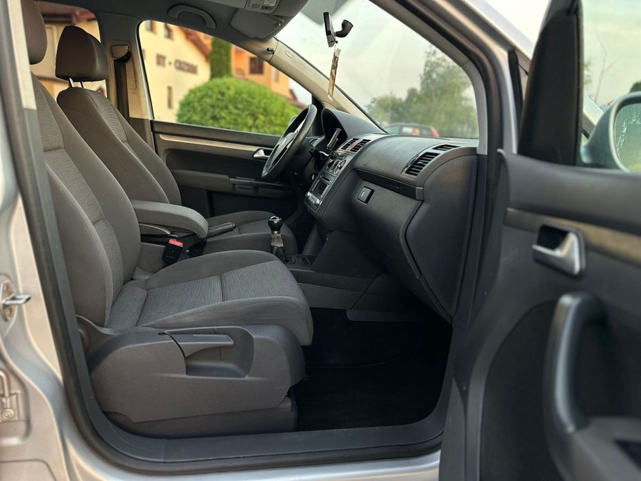 Wv Turan 1.900 Tdi 6+1 Trepte 7 Locuri Nr rosu valabil Preț 3400 Neg