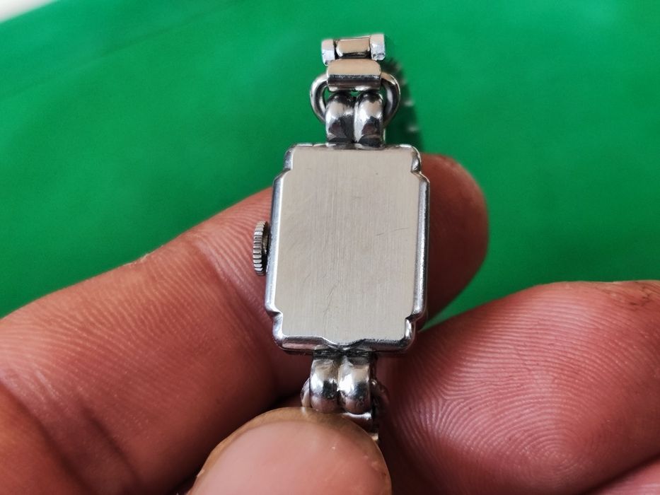 Механичен дамски часовник omega 15 jewels