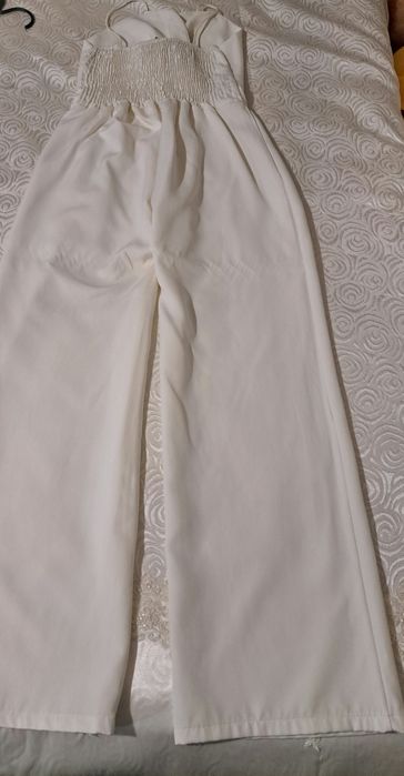 Гащеризон в бял цвят