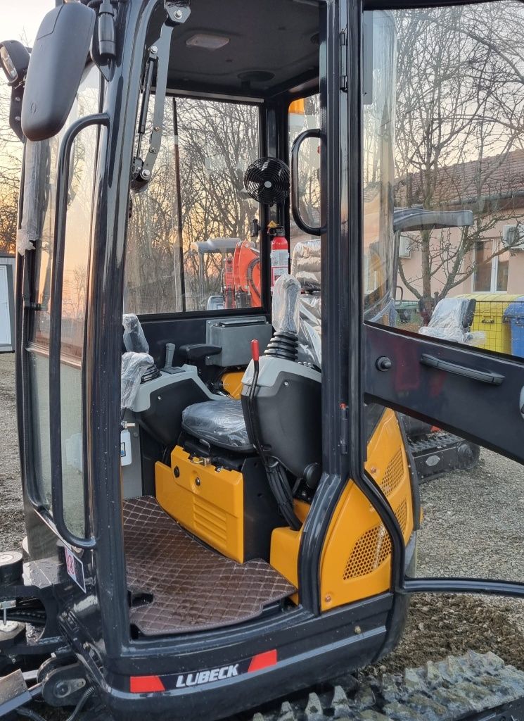 Miniexcavator Lubeck EX-261pro. NOU~ Garanție 2 ani.