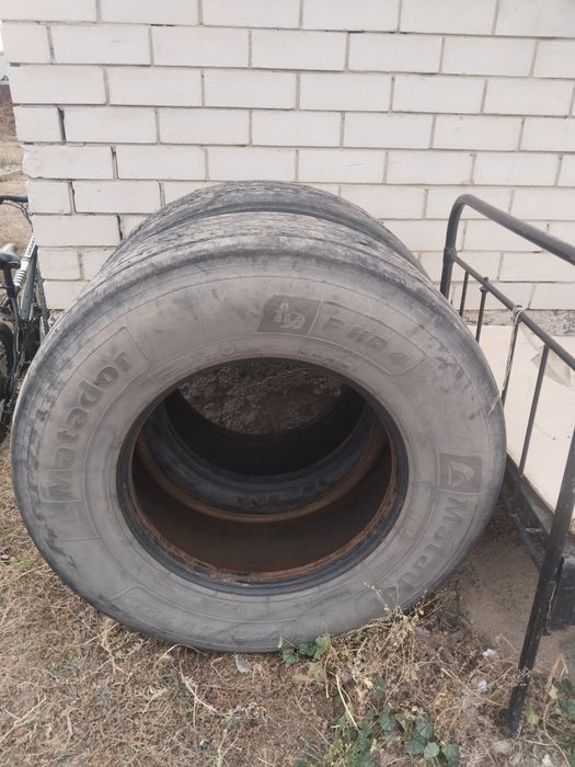 Продам шины бочка на прицеп