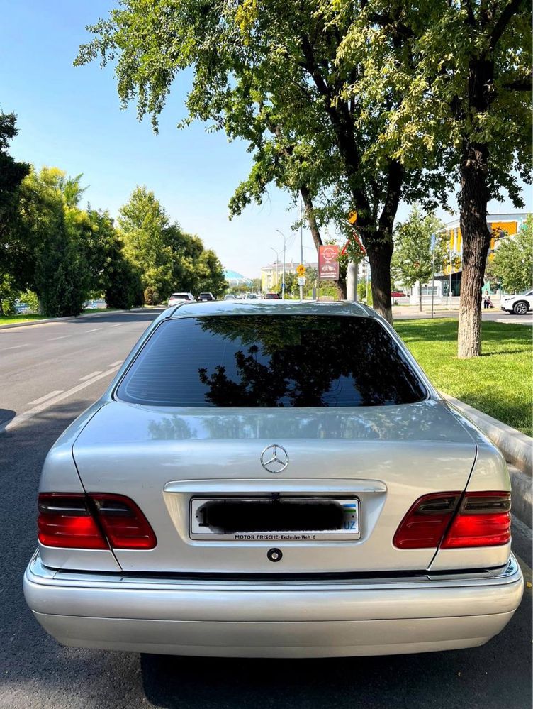 Mersedes-Benz Elegance 210 Srochno 1996