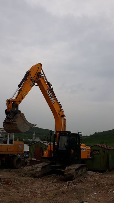 inchiriere excavator, excavator pe senile, sapaturi, excavari