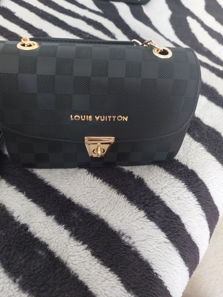 Geanta Louis Vuitton de calitate