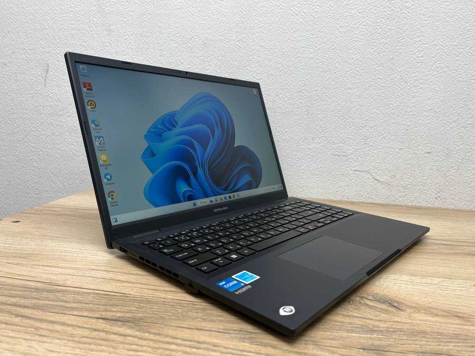 Почти новый ASUS ExpertBook Core i3*ОЗУ 8*SSD 256* Без царапин