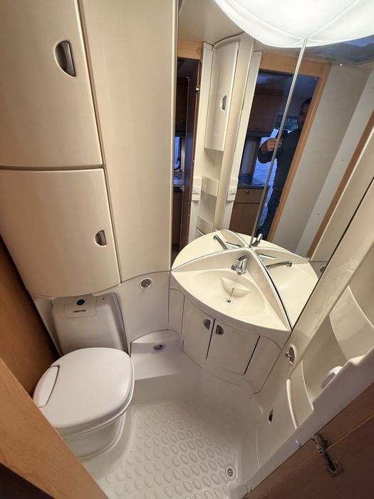 Rulota Knaus Azur 500EU ,an2004,4 pers,Mover automat,baie ,cadita dus