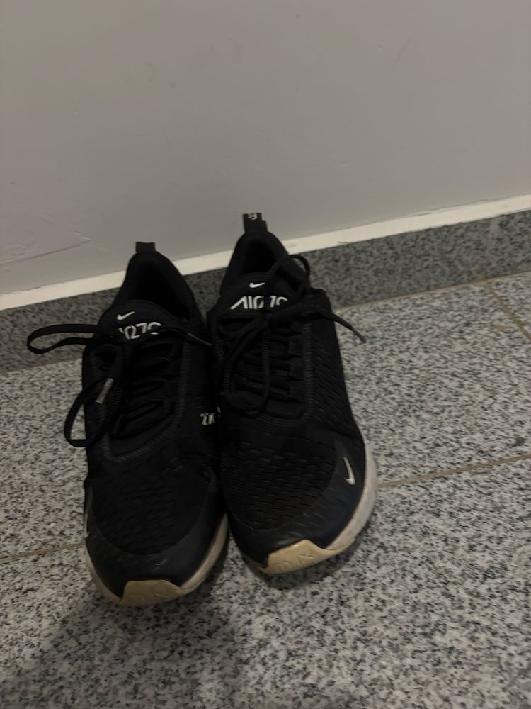 Продавам Nike 270’