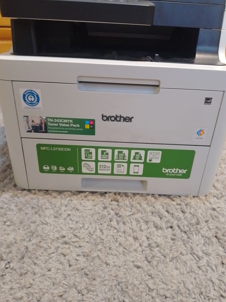 Мултифункционално устройство Brother