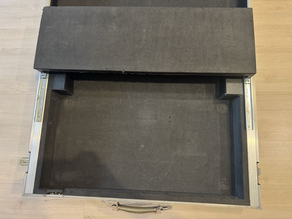 Flightcase profesional cu tavă laptop pentru Pioneer XDJ-RX2 / XDJ-RX3