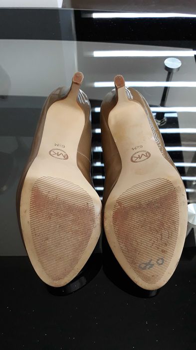 Pantofi Michael Kors, mărimea 36-37, o singură purtare, preț 250 ron.