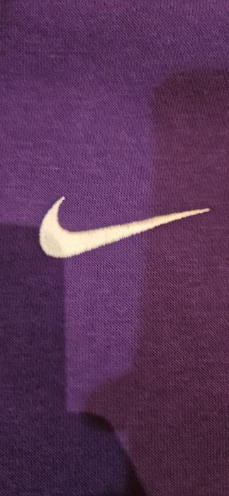 Hanorac original Nike, model dedicat echipelor de Track & Field / Cros